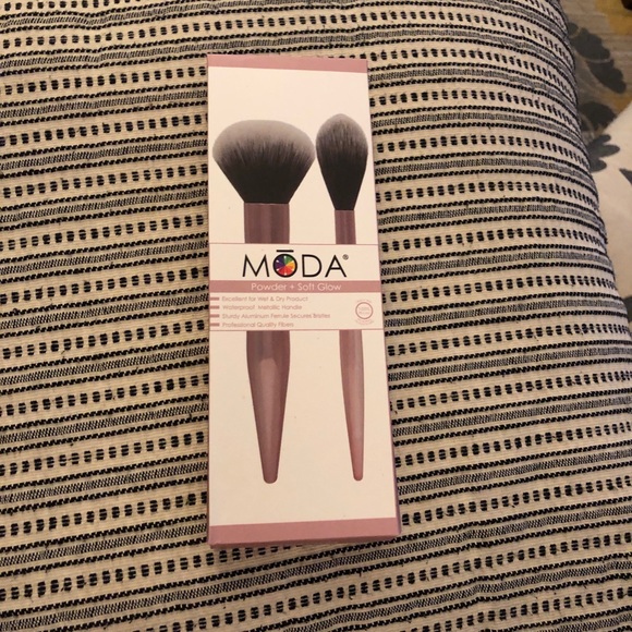 Moda Other - BNIB MODA Brushes Moda Other - BNIB MODA Brushes